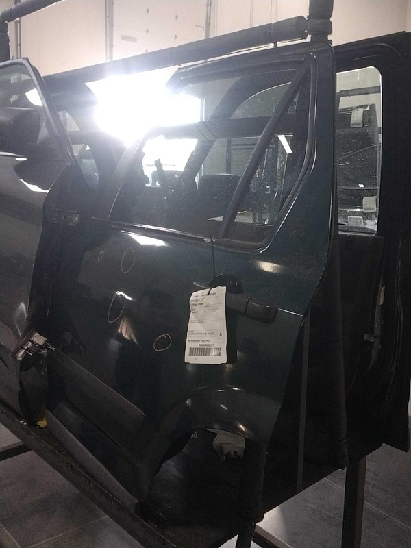 2003 Honda CR-V Rear Left Door Green OEM Used 145K Miles - Part #129902