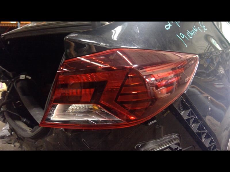 Passenger Tail Light Sedan Quarter Panel Mounted Fits 19-20 ELANTRA 1420302