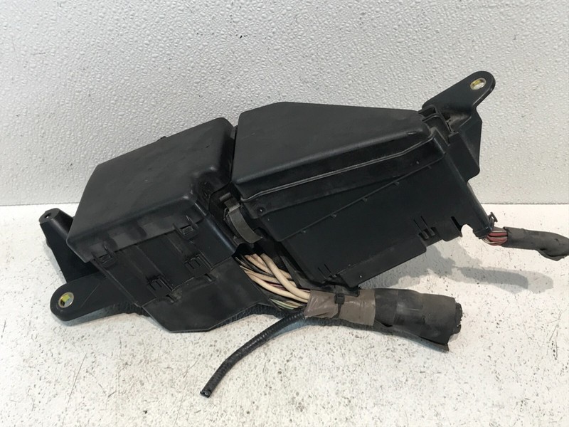 01-06 LEXUS LS430 FRONT RELAY COVER FUSE BOX OEM ENGINE BAY OEM