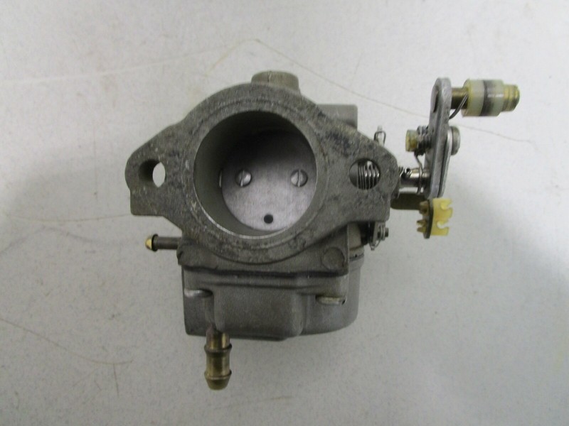0387091 OMC 1975 Johnson Evinrude 70HP Outboard Middle Carburetor