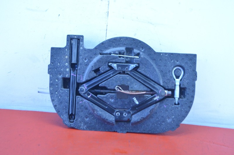 16-19 CHEVROLET CRUZE SPARE TIRE JACK TOOL W FOAM OEM