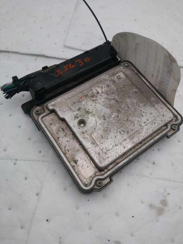 2018 Volkswagen Tiguan Engine Control Module ECM 06J906027KD OEM Used 80K