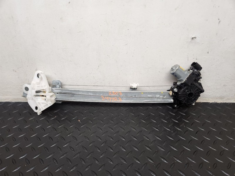 22-25 Honda Civic Front Right Window Regulator W/ Motor OEM 72210-T20-A01