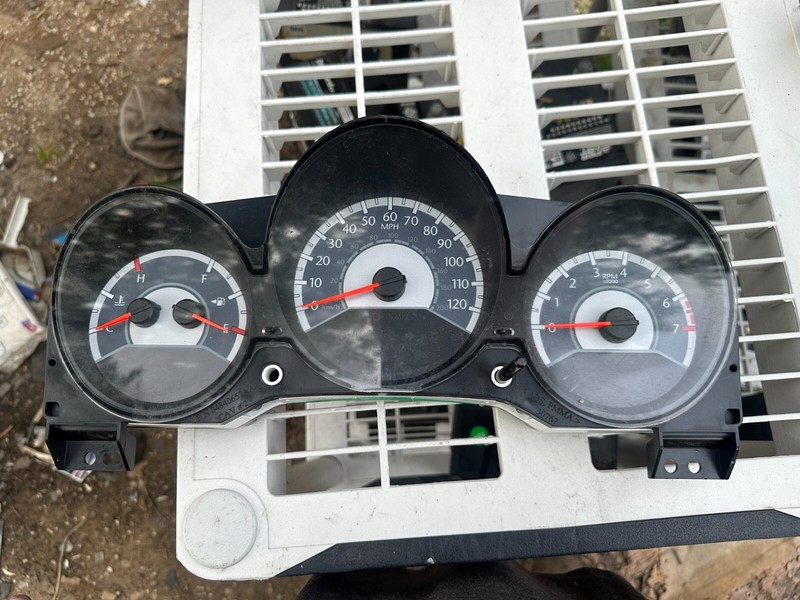 11-14 CHRYSLER 200 OEM INSTRUMENT SPEEDOMETER GAUGE CLUSTER 183,000 MILES