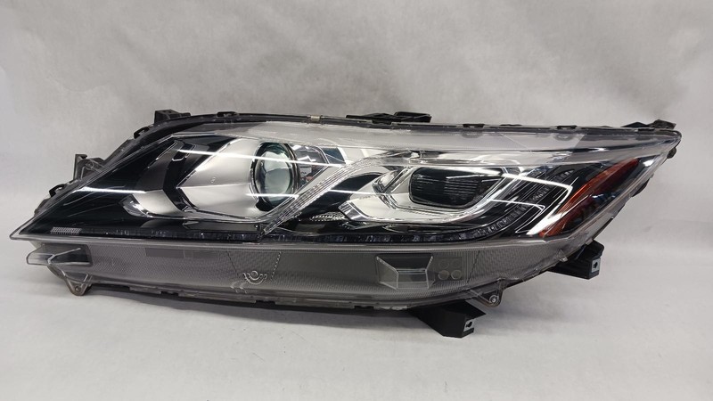 18-'19 MITSUBISHI ECLIPSE CROSS Left driver headlight halogen OEM Grade A!