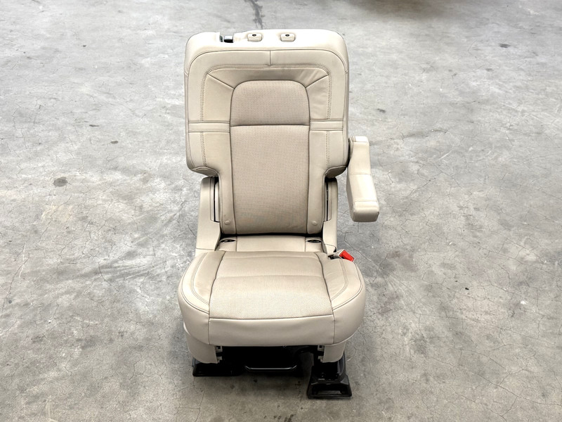 ⭐2020-2024 LINCOLN AVIATOR REAR RIGHT 2ND ROW SEAT CUSHION W/ARMREST OEM LOT2682