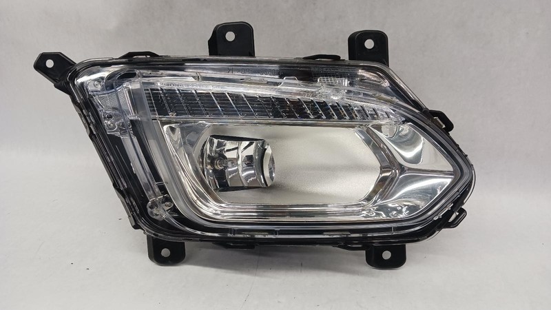 16-'17 CHEVROLET EQUINOX Right passenger fog light OEM Grade A!