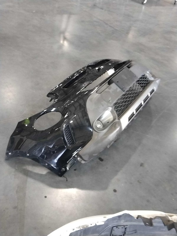 2016 FIAT 500 OEM Black Bumper Assembly 4DR SUV - Used, 85K Miles, Warranty