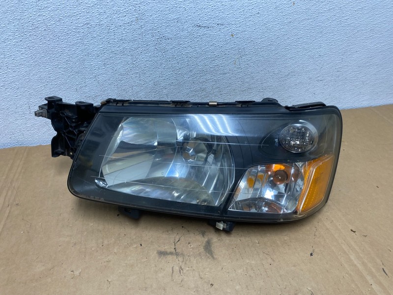 2003 2004 Subaru Forester Left Driver LH Headlight Halogen Oem AD2755 DW