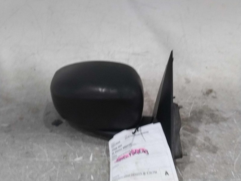 2006 Chrysler 300 Right White Door Mirror Assembly - Used, 159k Miles