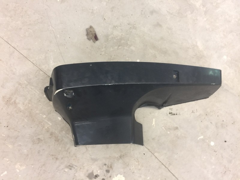 Evinrude 120 140 port side lower engine cover 0434390 1992 model FRESHWATER