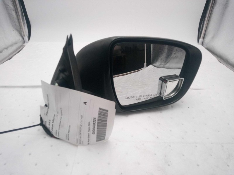2016 Nissan Juke Right Door Mirror Red OEM 619895 Used 119K Miles