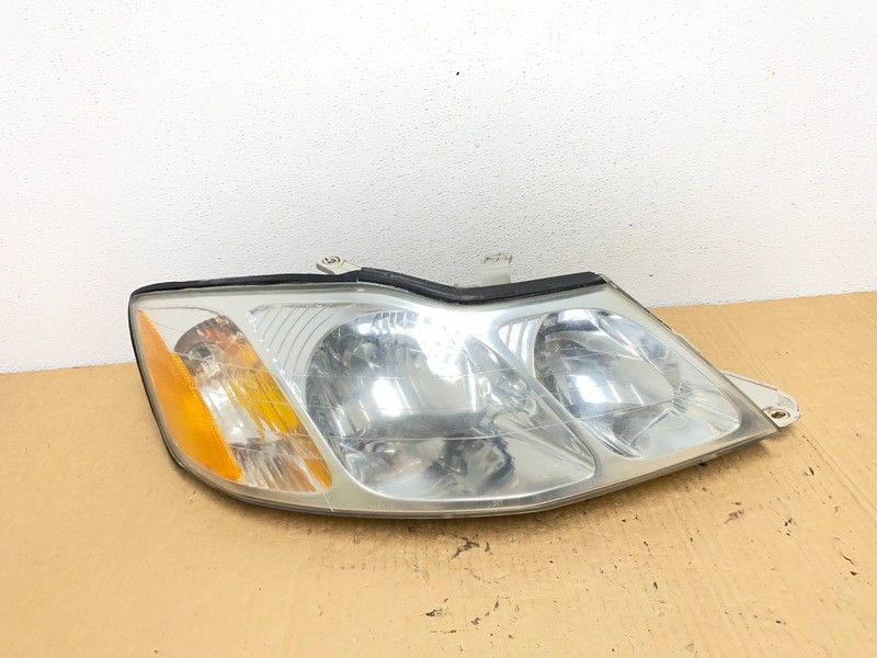 2000-2004 Toyota Avalon Halogen Headlight Right Passenger RH OEM AC7737 DW