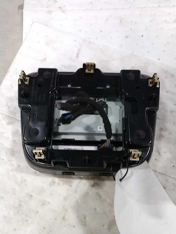 2020 Chevrolet Equinox Infotainment Display OEM Grey Used 67K Mileage Stained