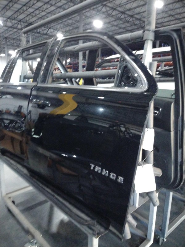 2016 Chevrolet Tahoe Right Door Black Used OEM - Few Dings & Scratches