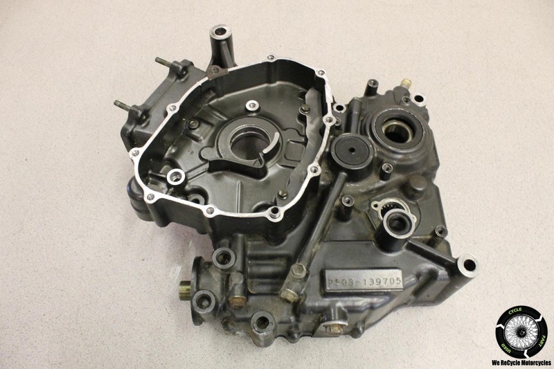 2000 Suzuki SV650 LEFT ENGINE MOTOR CRANKCASE CRANK CASE BLOCK SV 650 00