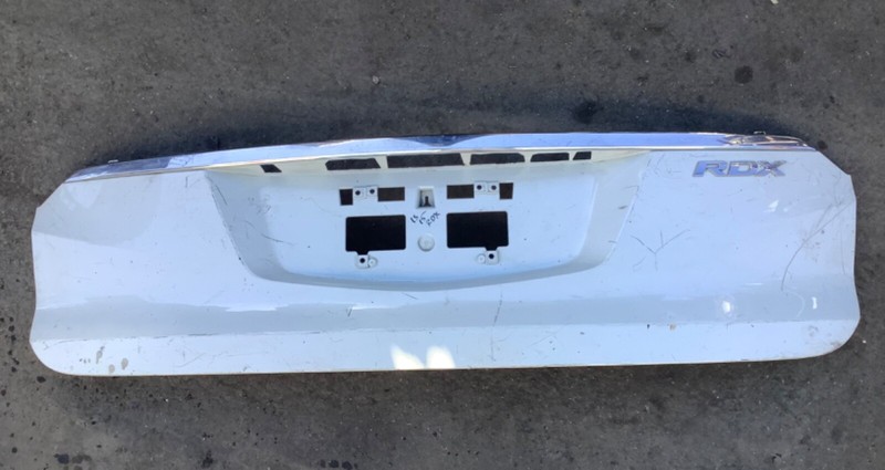13-16 Acura RDX Tailgate Lower Garnish White used OEM
