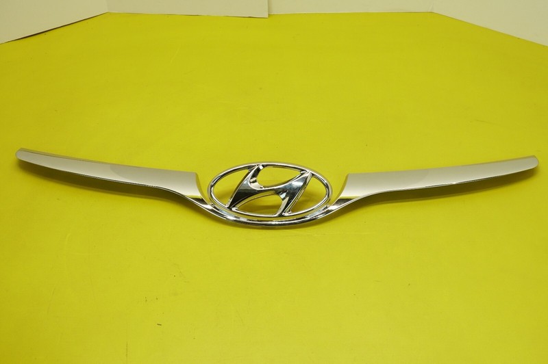 π
2011-2013 HYUNDAIELANTRA OEM.TRIM RADIATOR GRIKKE 863523X000