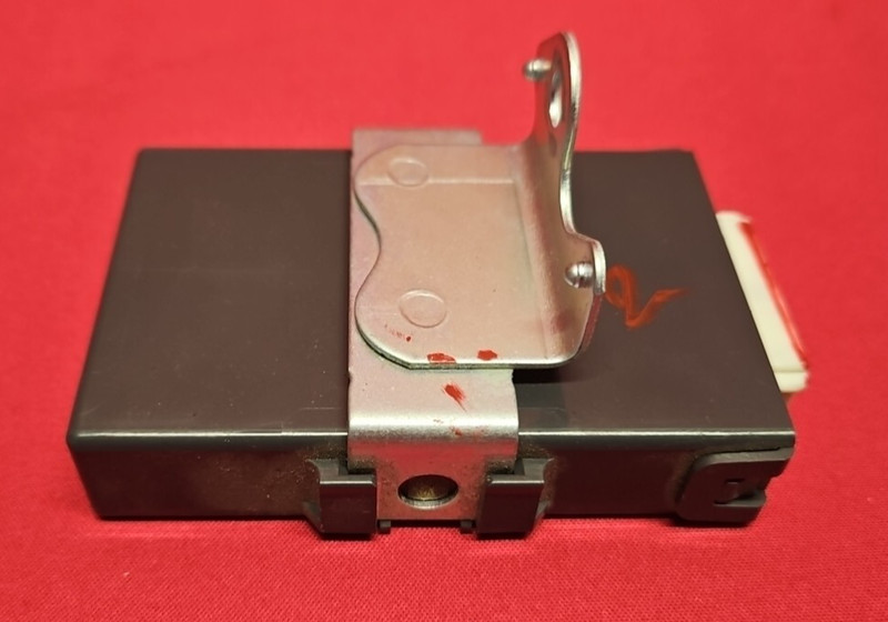 2009 Pontiac Vibe 2009 Toyota Matrix Computer Network Gateway Module 89111-12010