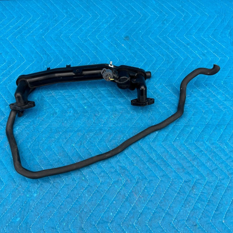 2010–2012 Range Rover L322 5.0L Engine Coolant Crossover Pipe OEM AH4214300AF