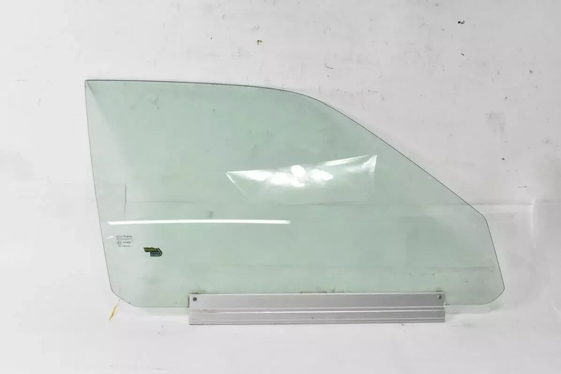 1992 Jaguar XJ6 Front Right Passenger Side Door Window Glass OEM