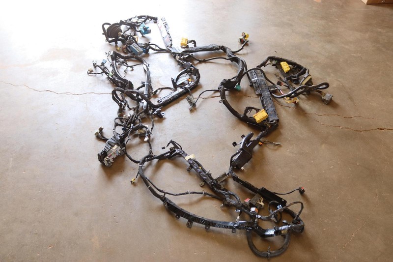 2015 CADILLAC ESCALADE LUXURY BODY MAIN WIRE WIRING HARNESS OEM