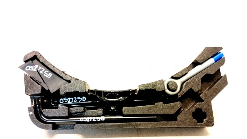 16-20 JAGUAR X260 XF REAR TRUNK SPARE TIRE FOAM COVER JACK WRENCH TOOL OEM 05272