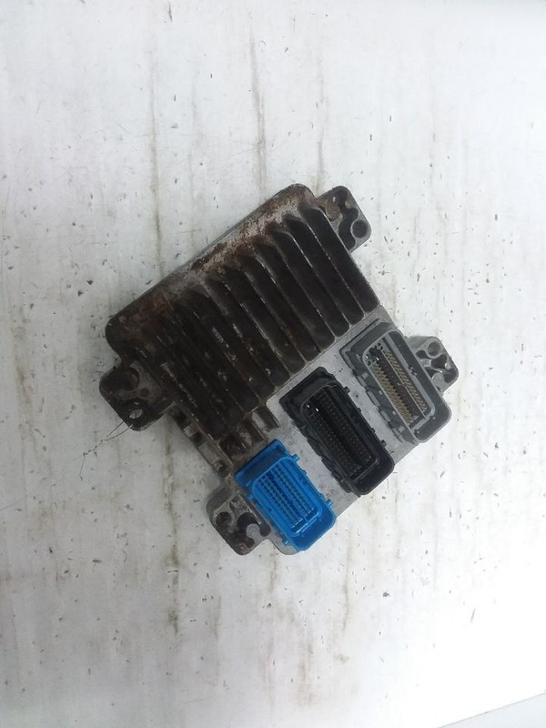 Engine ECM Electronic Control Module 2.4L Fits 06 08-10 MALIBU 12603530