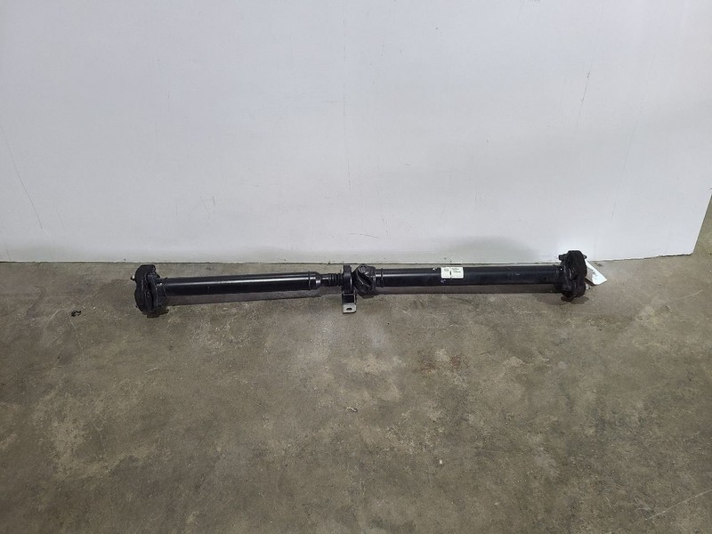 Rear Drive Shaft Automatic 6.2L Naturally Aspirated Fits 18-23 CAMARO 581141