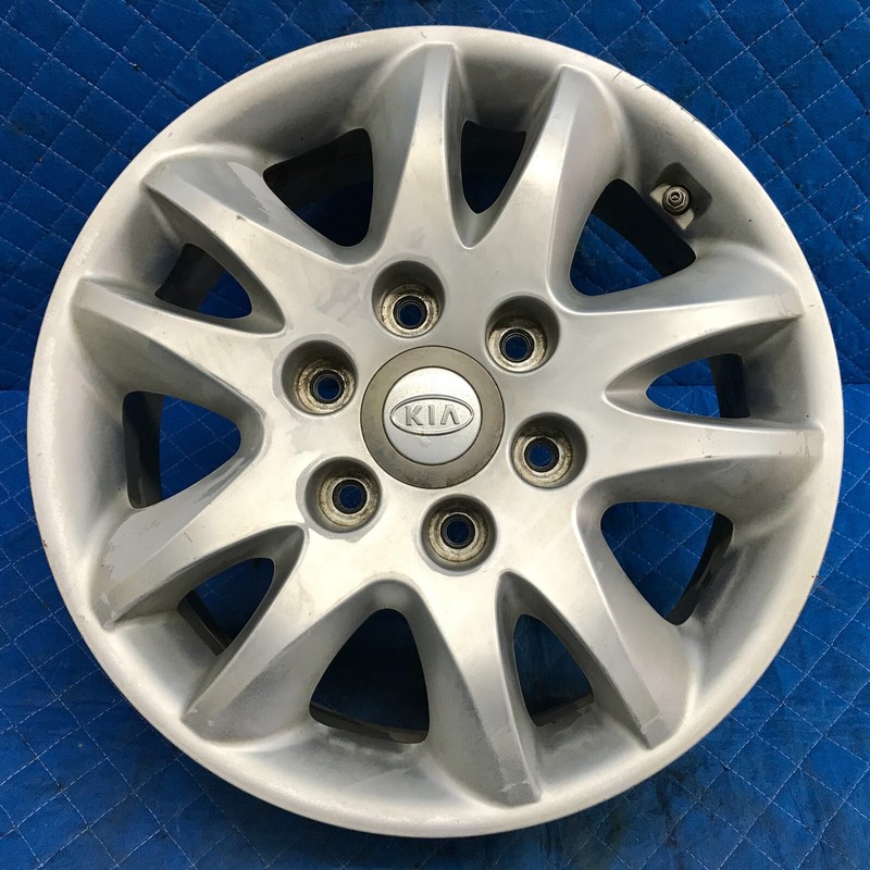 06-10 KIA SEDONA 17" FACTORY ORIGINAL 17x6.5 WHEEL RIM 52910-4D260 w/ TPMS
