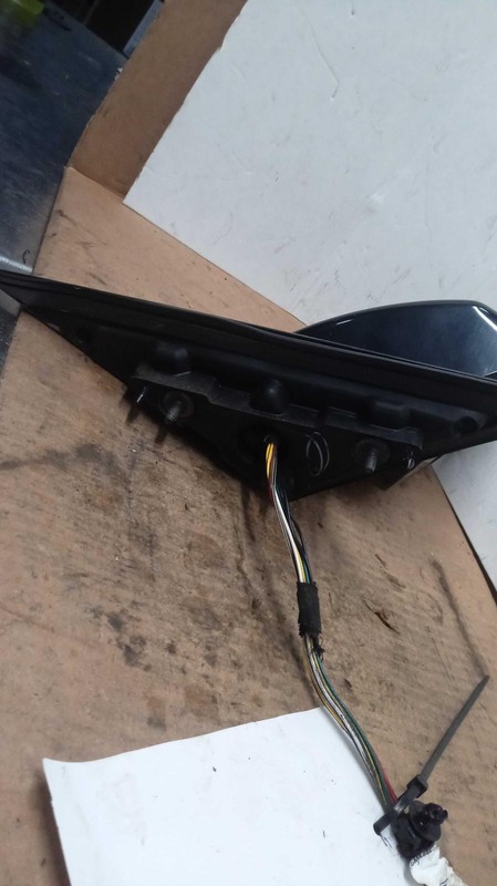 Used Right Door Mirror fits: 2013 Cadillac Cts Power manual folding opt DR5 w/me