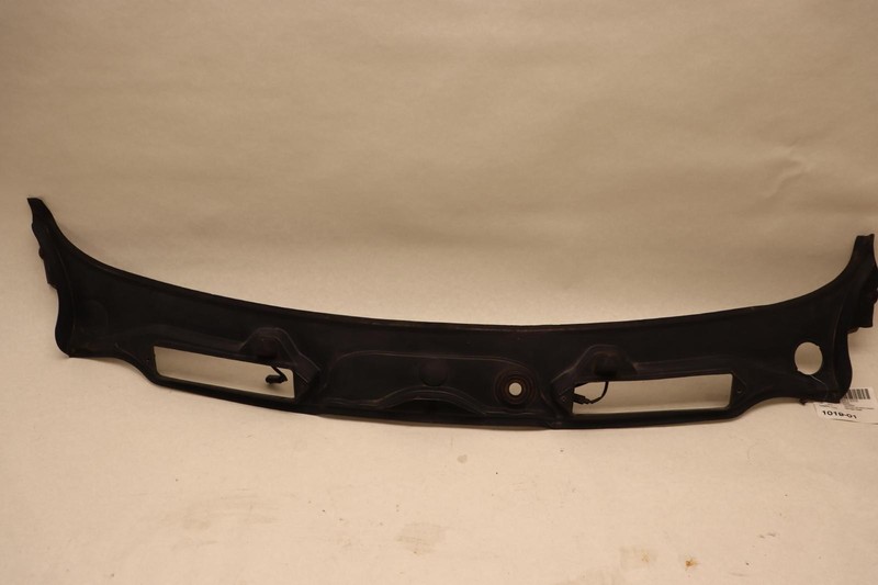 2007-2012 BMW 335I E90 FRONT WINDSHIELD WIPER COWL GRILLE VENT COVER PANEL OEM