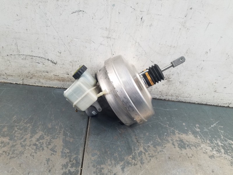 2014 Mercedes AMG E 63 S Brake Master Cylinder / Booster #9590 Q3