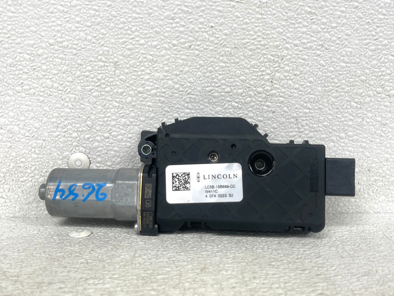 ⭐2020-2025 LINCOLN AVIATOR ROOF SUNROOF MOONROOF POWER MOTOR ASSY OEM LOT2682