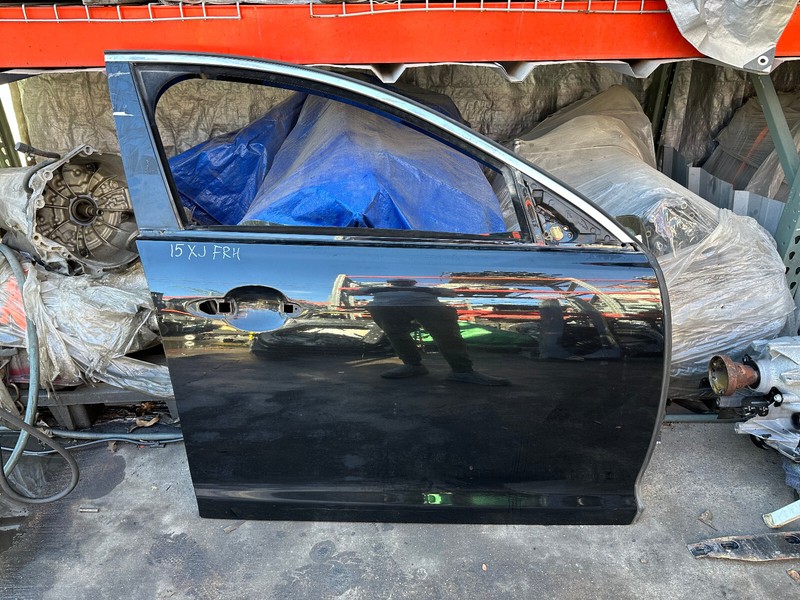 14-19 JAGUAR XJ XJR FRONT RIGHT PASSENGER SIDE DOOR SHELL Black OEM