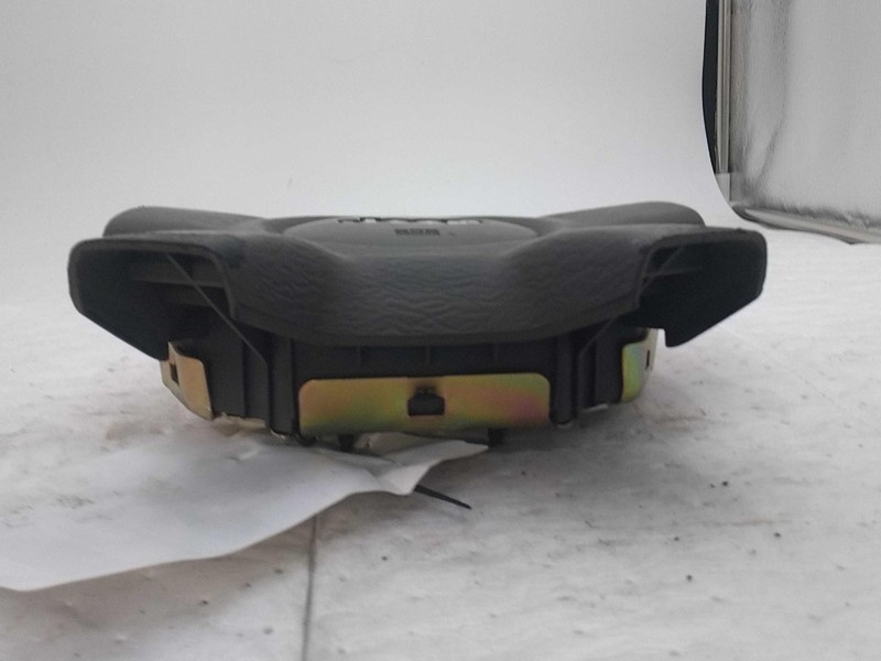 2005 Jeep Liberty Steering Wheel Air Bag Black OEM 142K Miles NJ25-25993