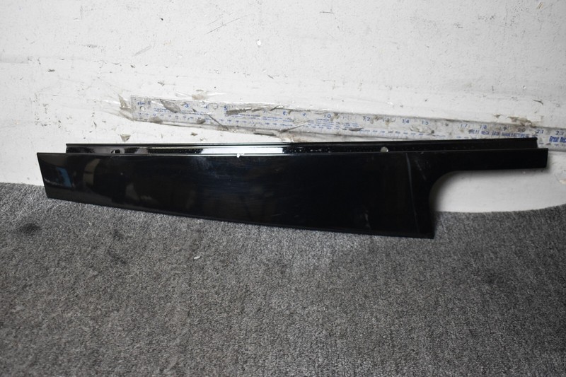 19-22 BMW X5 G05/ X7 G07 Front Door Rear Molding Right Side oem 51337429388