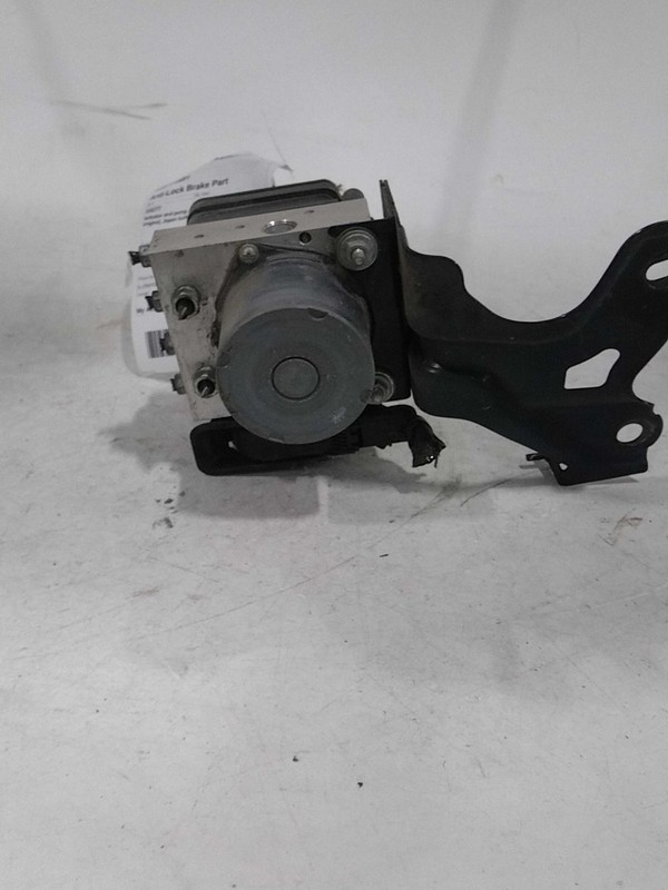 2018 Toyota Camry ABS Pump & Motor Assembly OEM Blue 4405033660 Used 98K mi