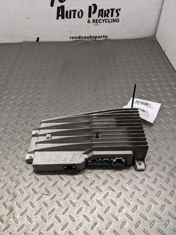 Audio Equipment Radio Amplifier Opt Uqa Sedan VIN D Fits 09-14 CTS 1185840