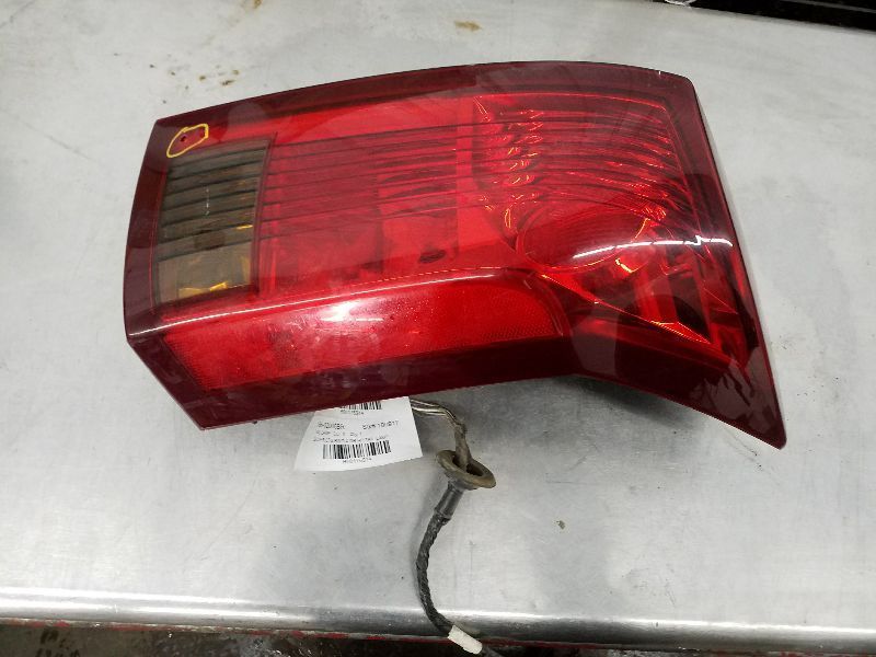Passenger Tail Light Without Black Square In Lower Lens Fits 03 CTS 176914