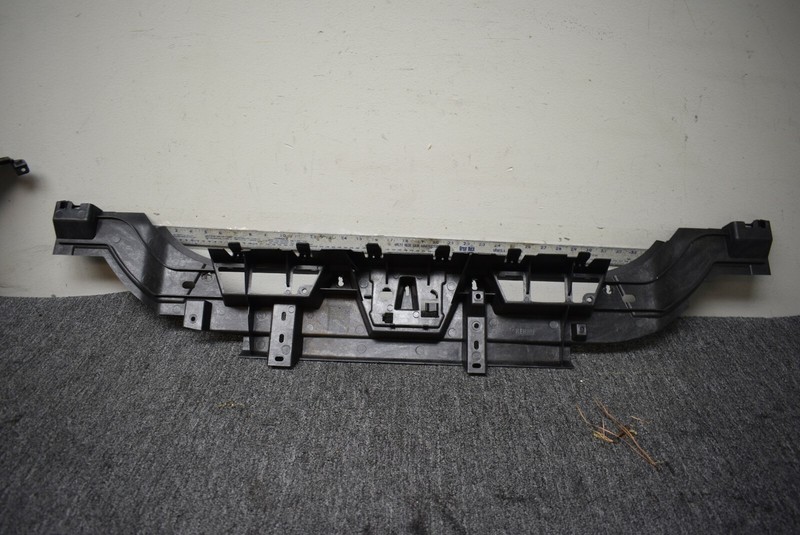 2014-2016 PORSCHE PANAMERA RETAINING STRIP FACTORY OEM