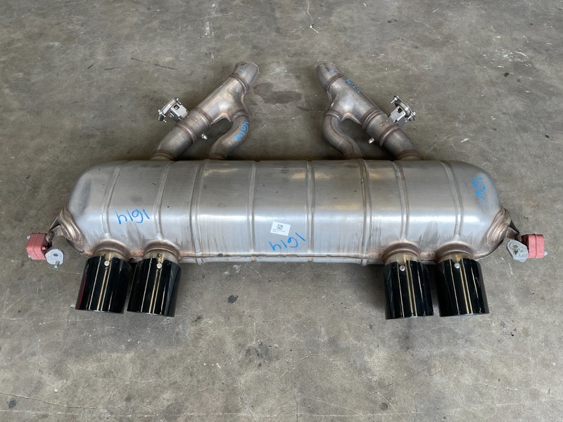 21 22 23 24 BMW M3 G80 Rear Exhaust Muffler Assembly 3.0L 1614 OEM