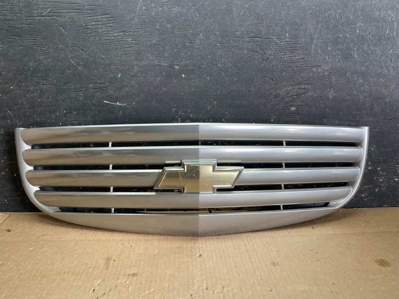 2006 to 2011 Chevrolet HHR Front Upper Grill Grille OEM AB3061 DG