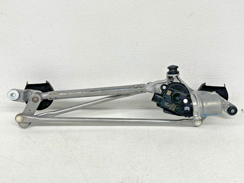 ⭐2020-2023 SUBARU OUTBACK FRONT WINDSHIELD WIPER WITH MOTOR ASSEMBLY OEM LOT2452