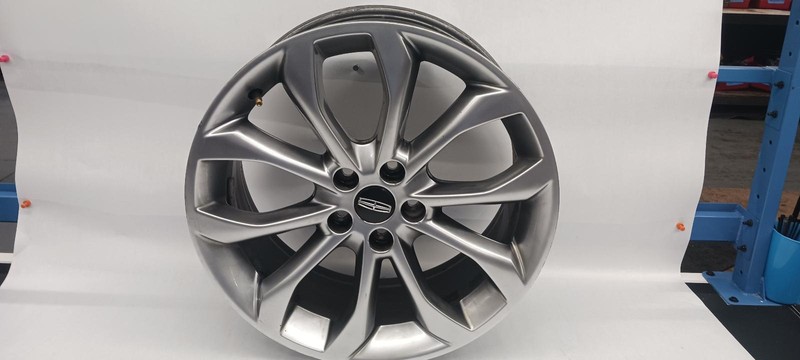 15-'19 LINCOLN MKC Wheel 18x8 aluminum 10 spoke OEM