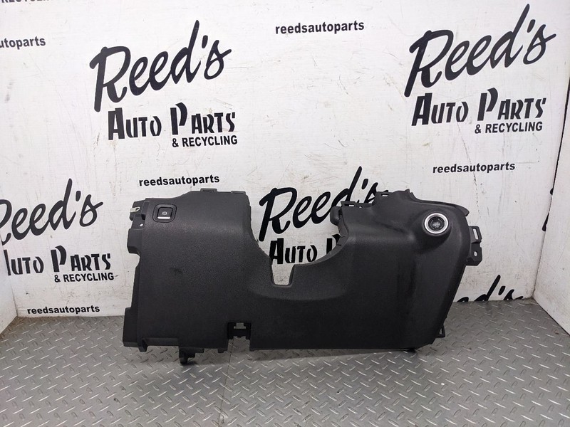 GM 84487348 2019-2023 Chevrolet Silverado Jet BK LH Dash Cover Knee Bols 1193612