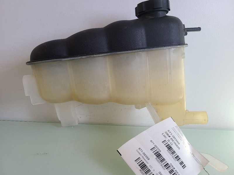 Coolant Reservoir Fits 15-20 ESCALADE 579322