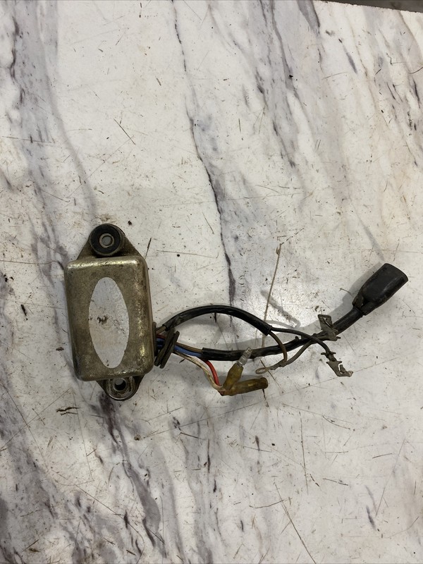 1980 - 1982 John Deere Liquifire 440 SnowmobileMotor CDI unit