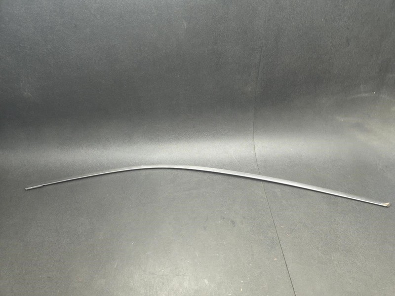 Front Right Door Reveal Molding 2023 Nissan Rogue 80282-6RA0A 2021 2022 - 2025