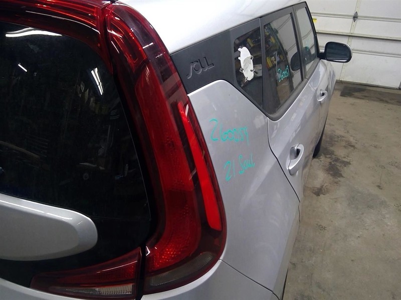 Passenger Tail Light Model Incandescent Fits 20-22 SOUL 1754901